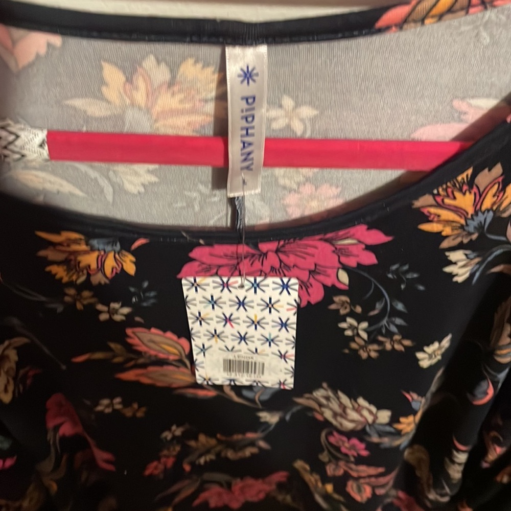 Shirt - Picture 2 of 2